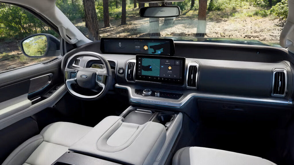 Ford Lincoln Large SUV (3)