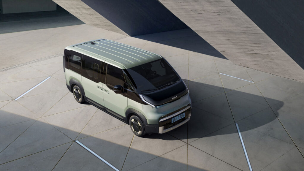 The Kia PV5 Contract Enters (7)