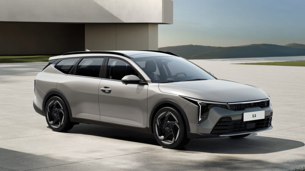 Kia K4 Sportswagon Revealed (2)