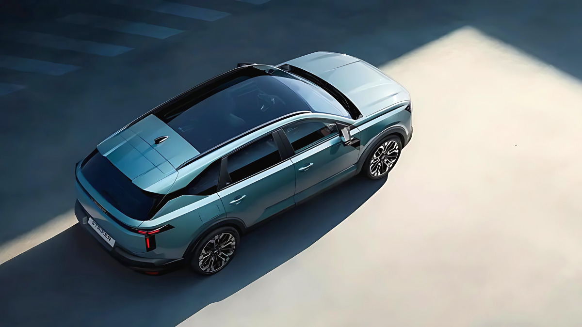 dacia-striker-crossover-wagon-vs-kia-sportage-europe-launch-2026 (1)