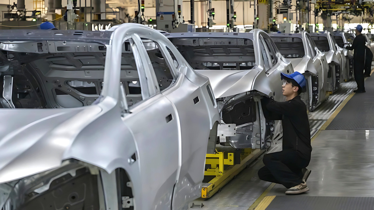 geely-overtakes-byd-china-sales-2026 (1)