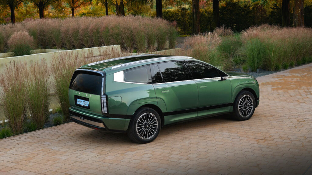 ioniq9-family-car-challenge-carnival-dominance (5)